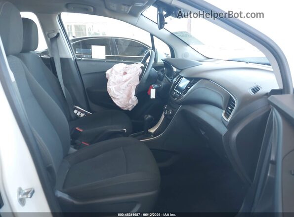 KL7CJKSB0LB045238 2020 CHEVROLET TRAX White Widok wnętrza z przodu