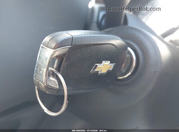 KL7CJKSB2LB038310 2020 CHEVROLET TRAX Silver წინა პანელის ხედი