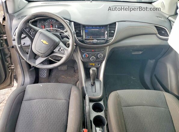 KL7CJKSB3LB336879 2020 CHEVROLET TRAX Коричневый Вид панели приборов