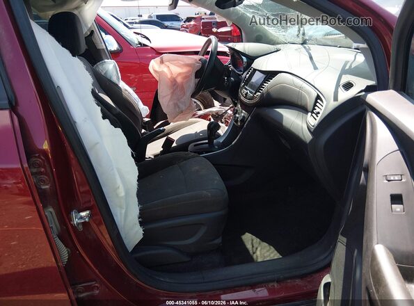 KL7CJKSB4MB323298 2021 CHEVROLET TRAX Красный Вид салона спереди