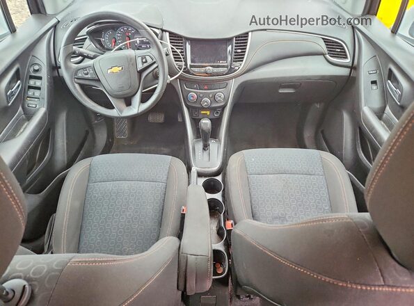 KL7CJKSB6LB313676 2020 CHEVROLET TRAX Silver წინა პანელის ხედი