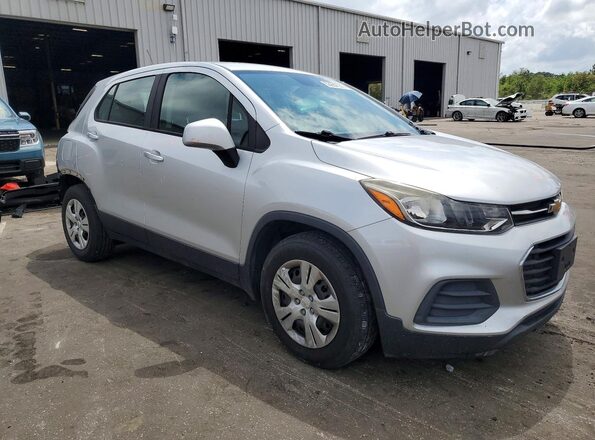 KL7CJKSB7JB595422 2018 CHEVROLET TRAX Silver Առջևի աջ