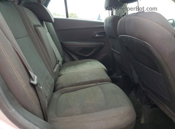 KL7CJKSB7JB595422 2018 CHEVROLET TRAX Silver Հետևի նստատեղերի տեսք