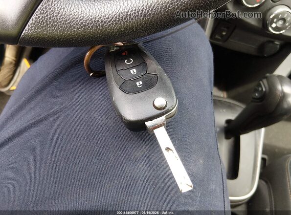 KL7CJKSB7LB090418 2020 CHEVROLET TRAX Черный Вид панели приборов