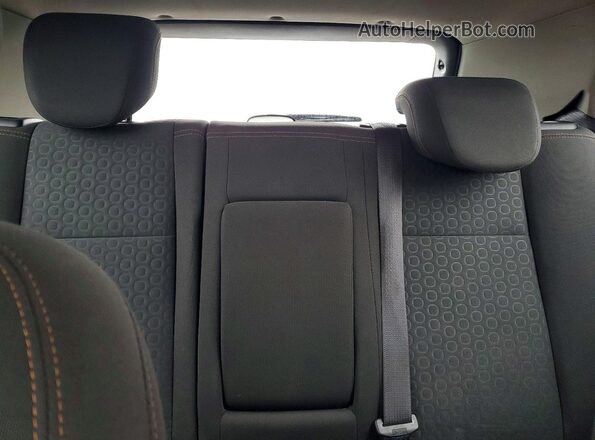 KL7CJKSB8HB258350 2017 CHEVROLET TRAX Silver Հետևի նստատեղերի տեսք