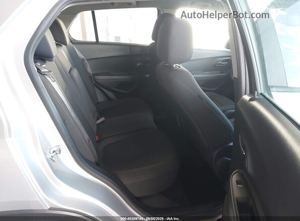 KL7CJKSBXJB720686 2018 CHEVROLET TRAX Silver 