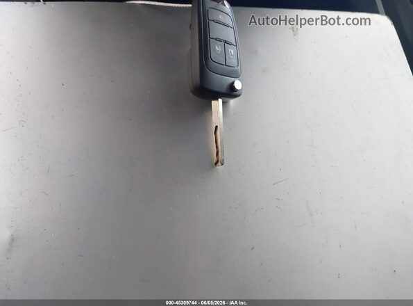 KL7CJKSBXJB720686 2018 CHEVROLET TRAX Silver 