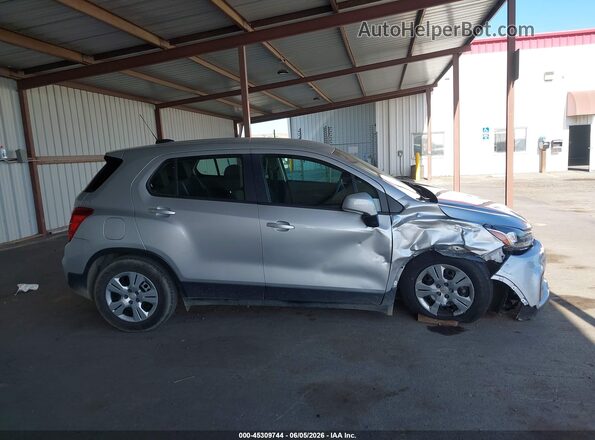 KL7CJKSBXJB720686 2018 CHEVROLET TRAX Silver 