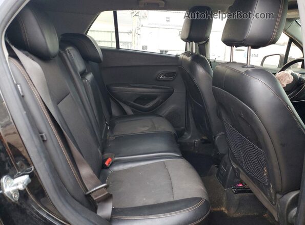KL7CJLSB0KB877733 2019 CHEVROLET TRAX Black Widok wnętrza z tyłu