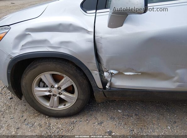 KL7CJLSB0KB888571 2019 CHEVROLET TRAX Silver Vista frontal