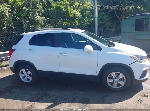 KL7CJLSB0KB958490 2019 CHEVROLET TRAX Белый Вид задней части салона