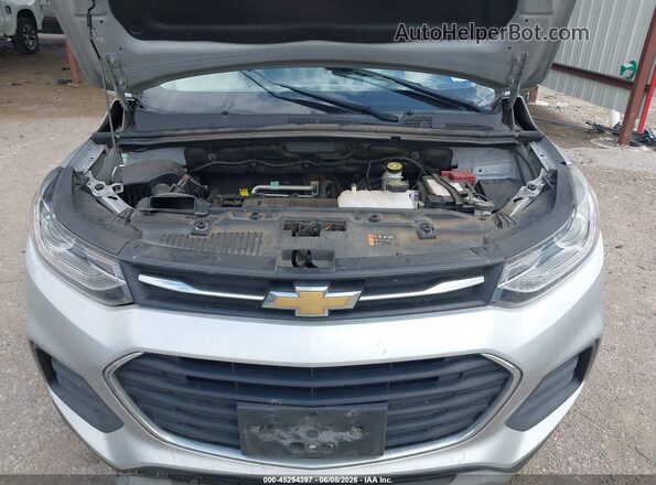 KL7CJLSB0KB963334 2019 CHEVROLET TRAX Серебряный Вид сзади