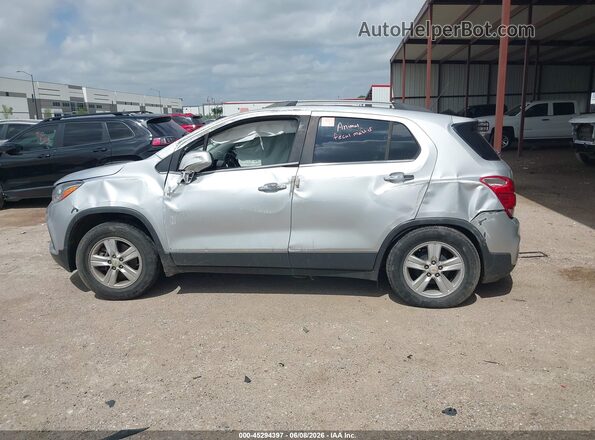 KL7CJLSB0KB963334 2019 CHEVROLET TRAX Серебряный Вид задней части салона