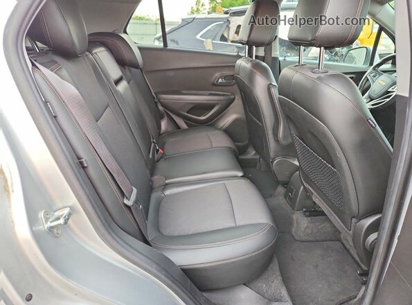 KL7CJLSB1HB092436 2017 CHEVROLET TRAX Black Հետևի նստատեղերի տեսք