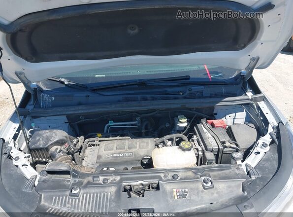 KL7CJLSB1HB133504 2017 CHEVROLET TRAX Серебряный Вид сзади