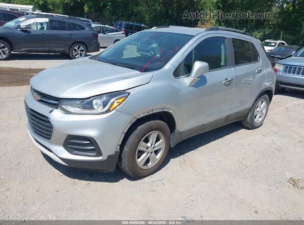 KL7CJLSB1HB133504 2017 CHEVROLET TRAX Серебряный Передняя левая четверть