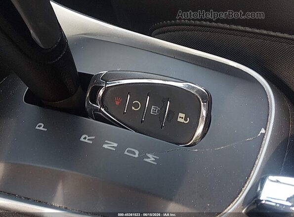 KL7CJLSB1HB150562 2017 CHEVROLET TRAX Gray Widok deski rozdzielczej