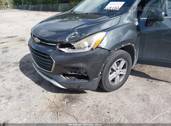 KL7CJLSB1HB150562 2017 CHEVROLET TRAX Gray Widok z przodu