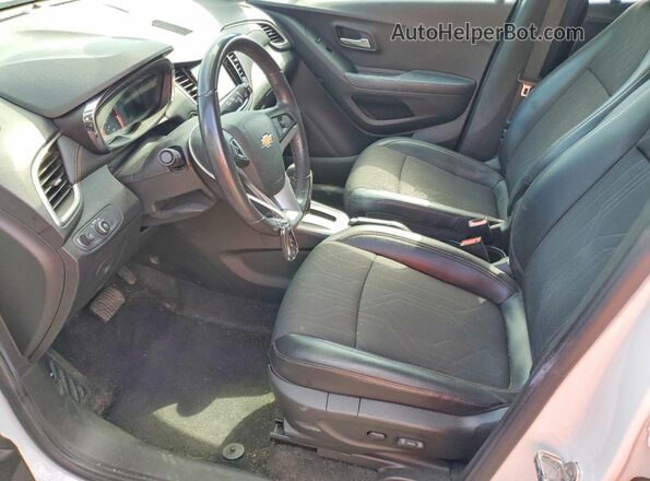 KL7CJLSB1KB936658 2019 CHEVROLET TRAX White Սալոնի դիմացի տեսք