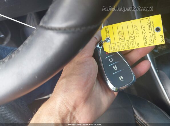 KL7CJLSB2JB675636 2018 CHEVROLET TRAX Gray წინა პანელის ხედი