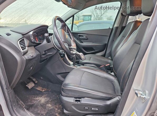 KL7CJLSB2KB848752 2019 CHEVROLET TRAX Silver Front interior view