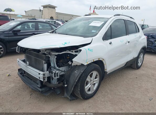 KL7CJLSB3HB099212 2017 CHEVROLET TRAX White Front left