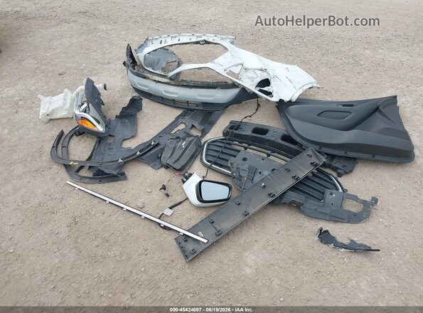 KL7CJLSB3HB099212 2017 CHEVROLET TRAX White Instrument cluster view