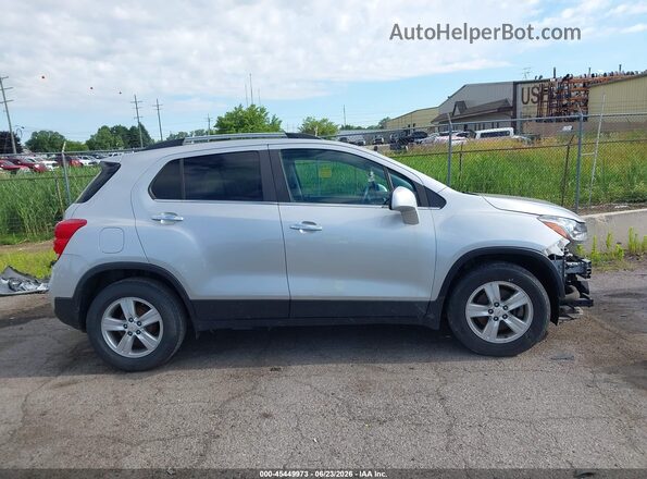 KL7CJLSB3KB960993 2019 CHEVROLET TRAX Silver Vista interior trasera