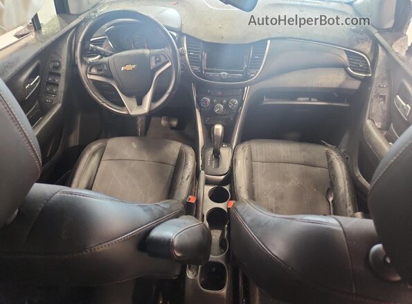 KL7CJLSB3LB019934 2020 CHEVROLET TRAX Черный Вид панели приборов