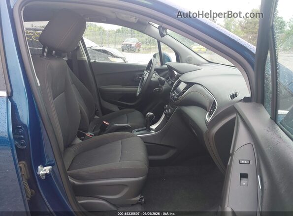 KL7CJLSB3LB339156 2020 CHEVROLET TRAX Blue Front interior view