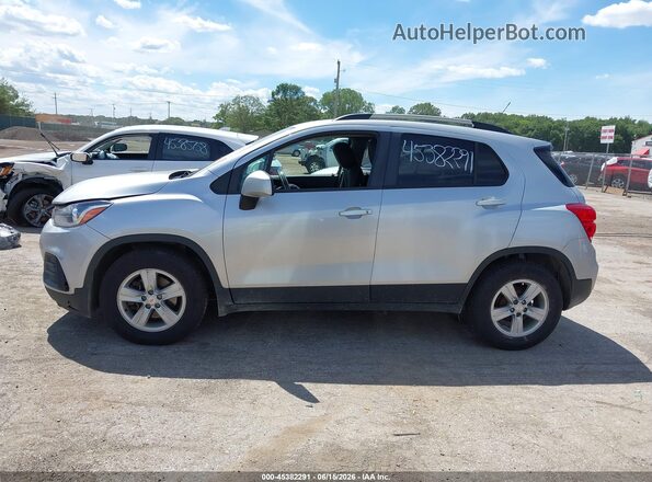 KL7CJLSB3MB330443 2021 CHEVROLET TRAX Silver 360 interior view
