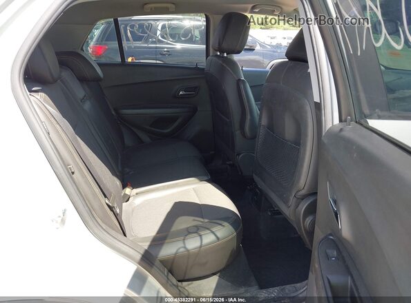 KL7CJLSB3MB330443 2021 CHEVROLET TRAX Silver VIN sticker view