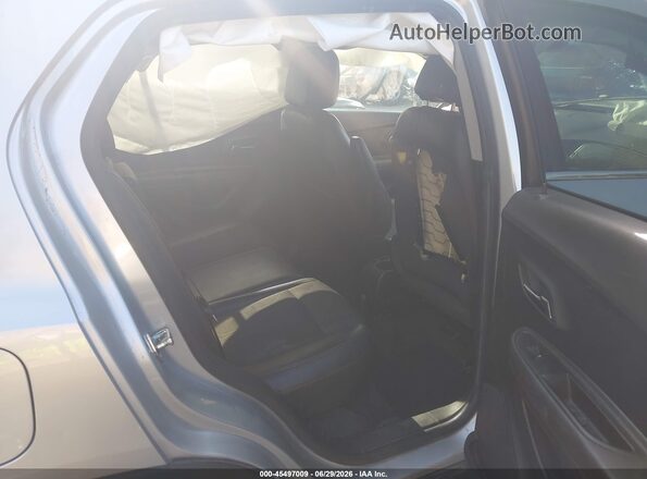 KL7CJLSB4JB579605 2018 CHEVROLET TRAX Silver VIN կոդի պիտակի տեսք