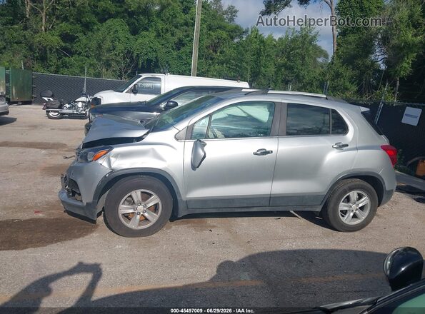 KL7CJLSB4JB579605 2018 CHEVROLET TRAX Silver 