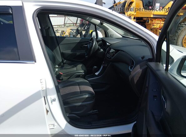 KL7CJLSB4KB913407 2019 CHEVROLET TRAX White Front interior view