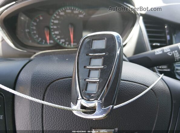 KL7CJLSB5KB869594 2019 CHEVROLET TRAX White Вид панелі приладів
