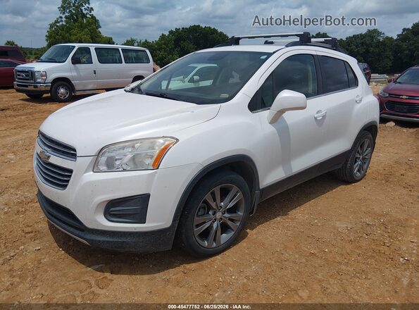 KL7CJLSB6GB700126 2016 CHEVROLET TRAX White Передня ліва чверть