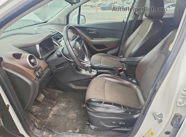 KL7CJLSB6GB715807 2016 CHEVROLET TRAX White Սալոնի դիմացի տեսք