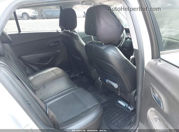 KL7CJLSB6HB197506 2017 CHEVROLET TRAX Silver Vista de la etiqueta del VIN