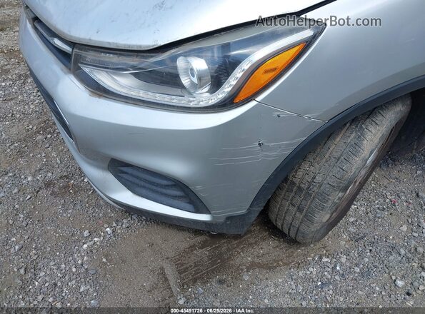 KL7CJLSB6HB197506 2017 CHEVROLET TRAX Silver Vista frontal