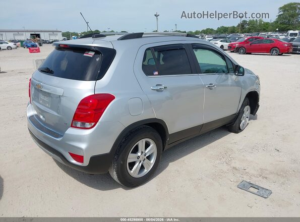 KL7CJLSB6JB586541 2018 CHEVROLET TRAX Silver უკანა მარჯვენა