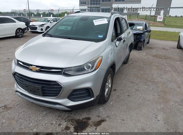 KL7CJLSB6JB676868 2018 CHEVROLET TRAX Silver 