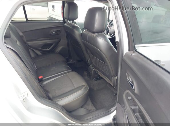 KL7CJLSB6JB676868 2018 CHEVROLET TRAX Silver 