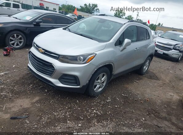 KL7CJLSB7KB756519 2019 CHEVROLET TRAX Silver Vista tres cuartos delantera izquierda