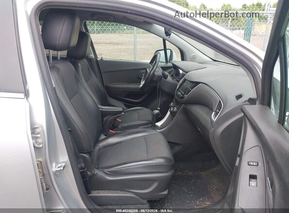 KL7CJLSB7KB756519 2019 CHEVROLET TRAX Silver Vista interior delantera