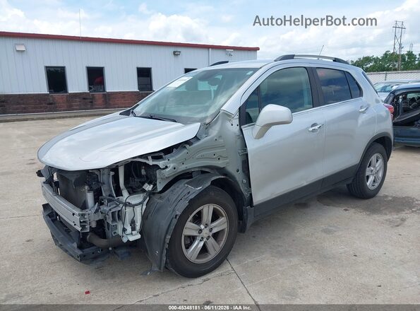 KL7CJLSB7KB865126 2019 CHEVROLET TRAX Silver წინა მარცხენა ხედი სამი მეოთხედიდან