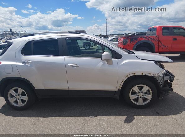 KL7CJLSB7KB917225 2019 CHEVROLET TRAX Silver Vista interior trasera