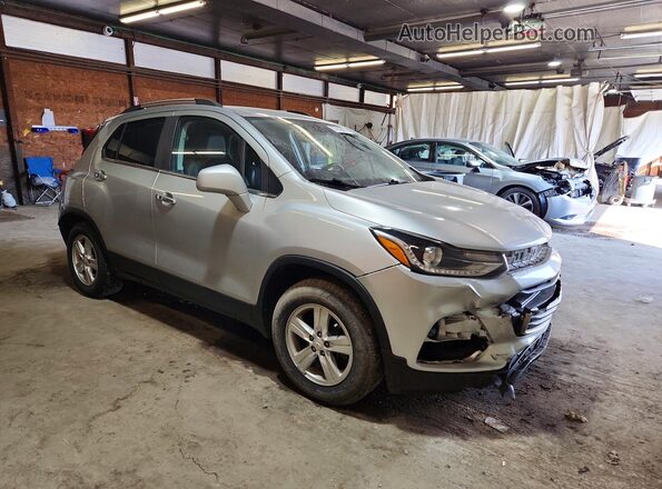 KL7CJLSB8HB224317 2017 CHEVROLET TRAX Silver Front right