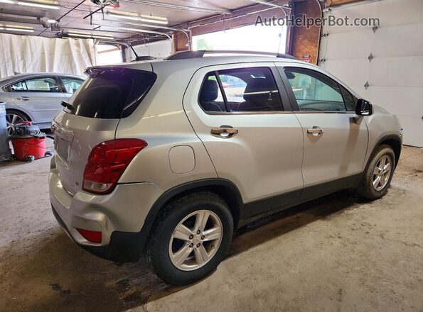 KL7CJLSB8HB224317 2017 CHEVROLET TRAX Silver Rear right