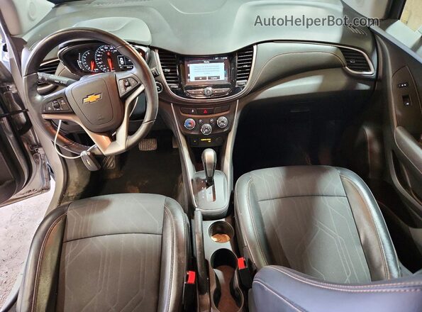KL7CJLSB8HB224317 2017 CHEVROLET TRAX Silver Dashboard view